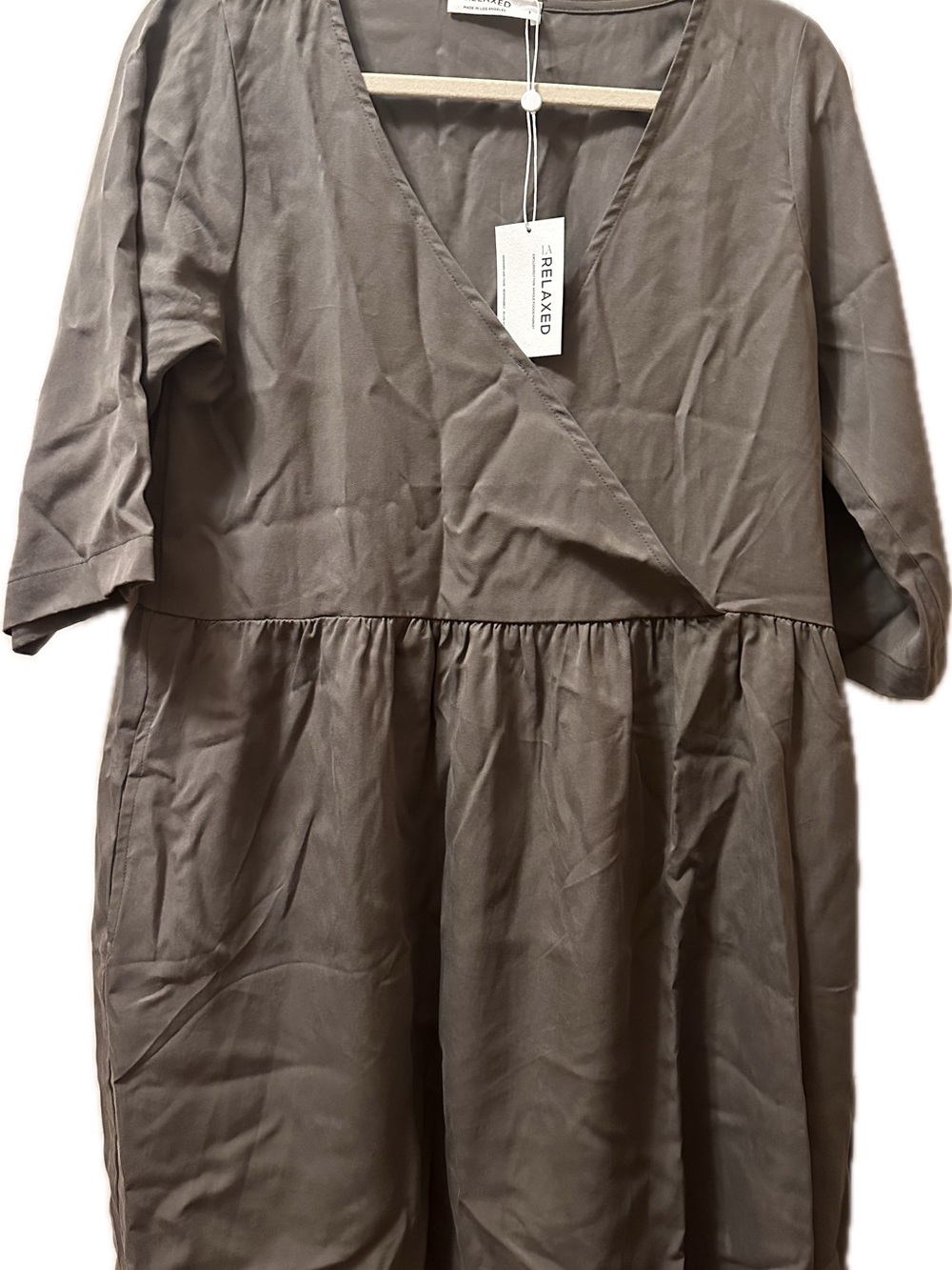 LA RELAXED- Olive, 100 lyocell, Woven dress, 3/4 sleeves.